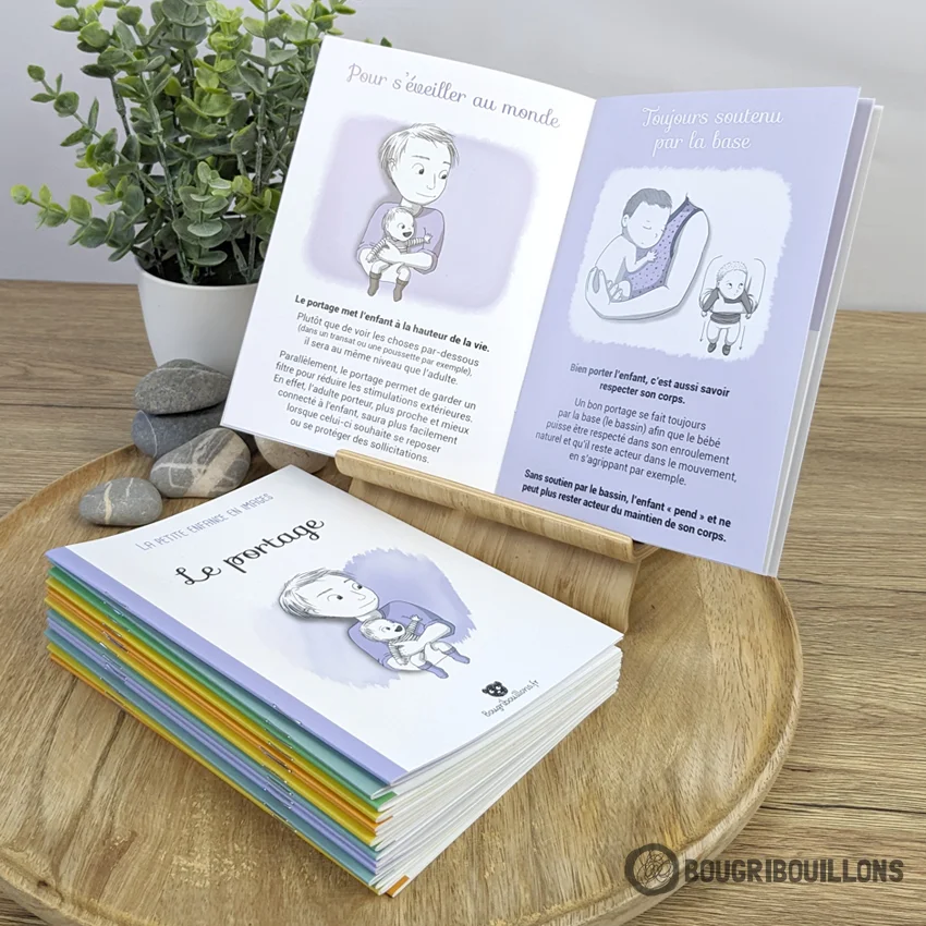 Extrait du livret "Le portage" de la collection "La petite enfance en images"